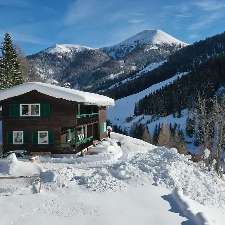 Beautiful And Very Luxurious In Walking And Skiing Area
