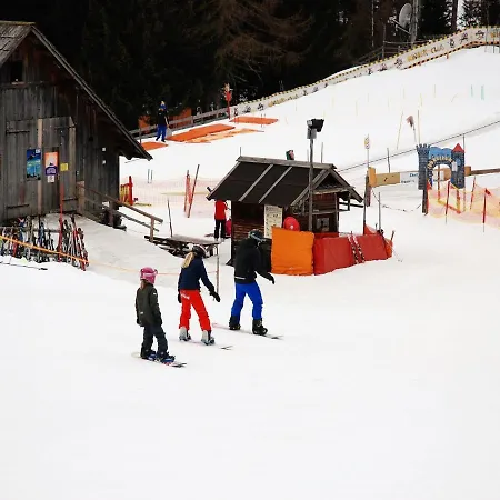 Chalet Beautiful And Very Luxurious In Walking And Skiing Area